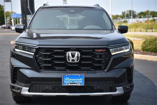 new 2025 Honda Pilot car, priced at $50,495