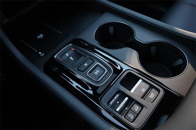 new 2025 Honda Pilot car, priced at $50,895