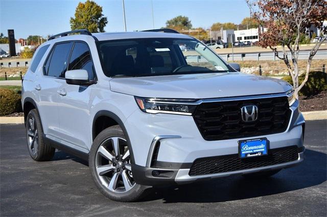 new 2025 Honda Pilot car, priced at $51,550