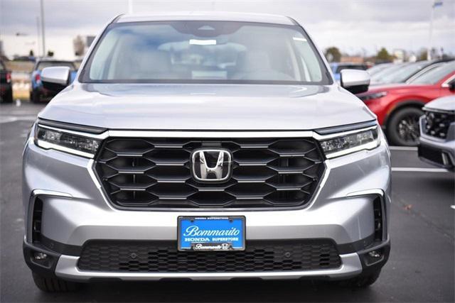 new 2025 Honda Pilot car, priced at $47,725