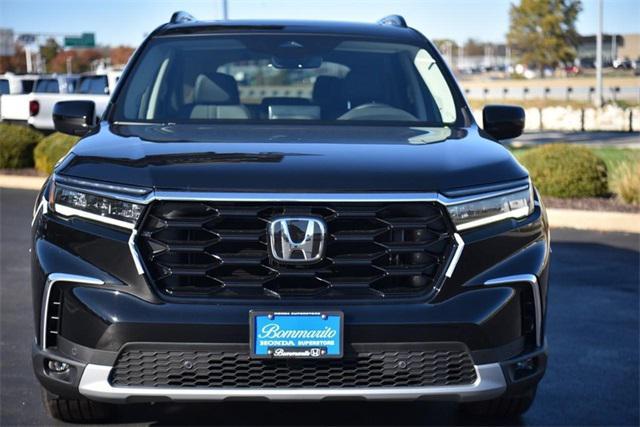 new 2025 Honda Pilot car, priced at $52,715