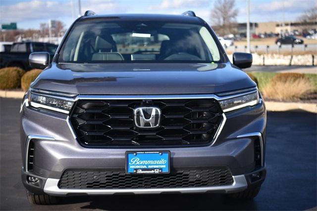 new 2025 Honda Pilot car, priced at $54,475