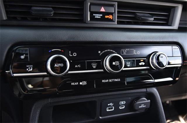 used 2025 Honda Pilot car, priced at $39,188