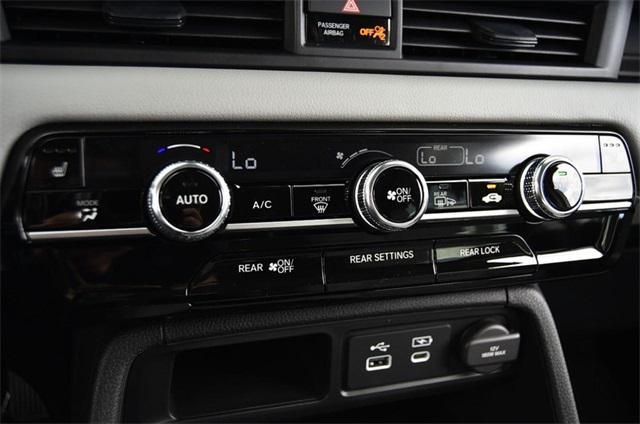 new 2025 Honda Pilot car, priced at $52,280