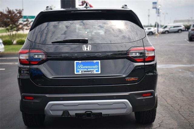 new 2025 Honda Pilot car, priced at $51,280