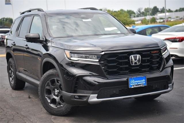 new 2025 Honda Pilot car, priced at $51,280