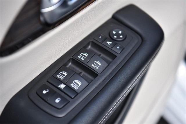 used 2023 Chrysler Pacifica car, priced at $30,288