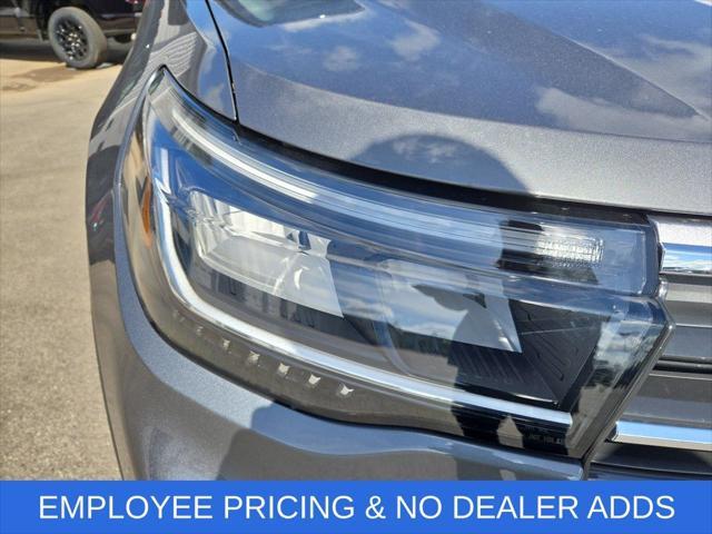 new 2025 Ford Explorer car, priced at $38,902
