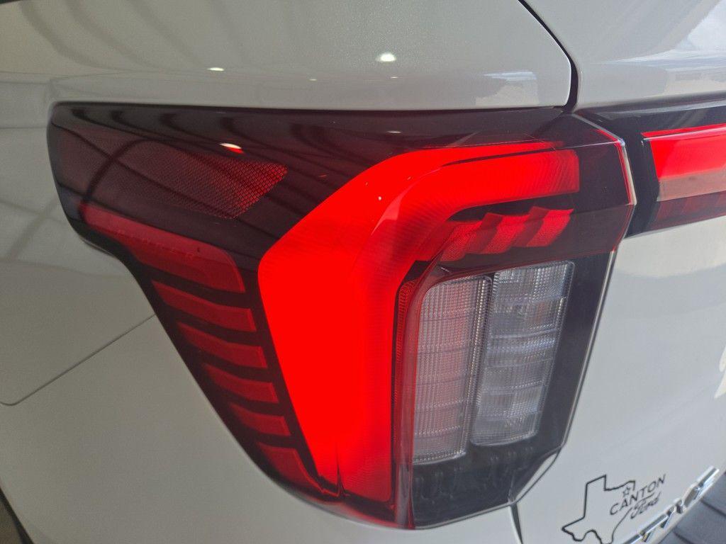 used 2025 Ford Explorer car, priced at $35,888
