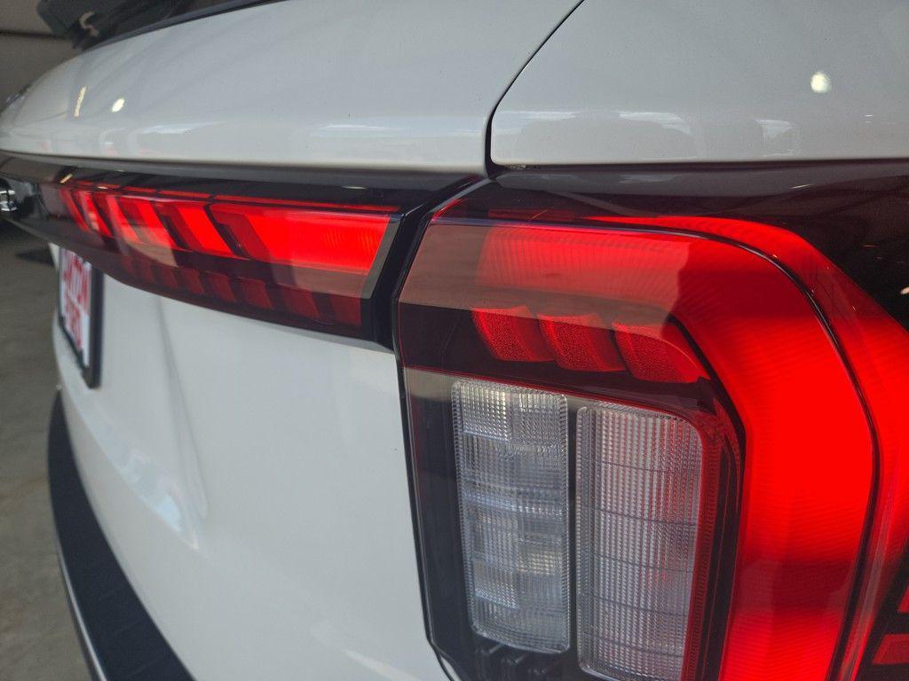 used 2025 Ford Explorer car, priced at $35,888