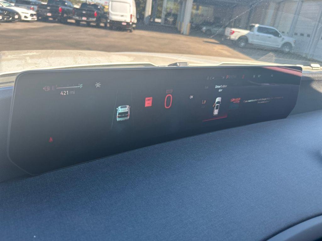 new 2025 Ford Expedition car, priced at $68,139