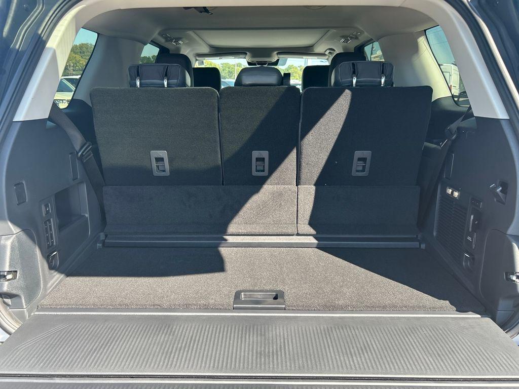 new 2025 Ford Expedition car, priced at $68,139