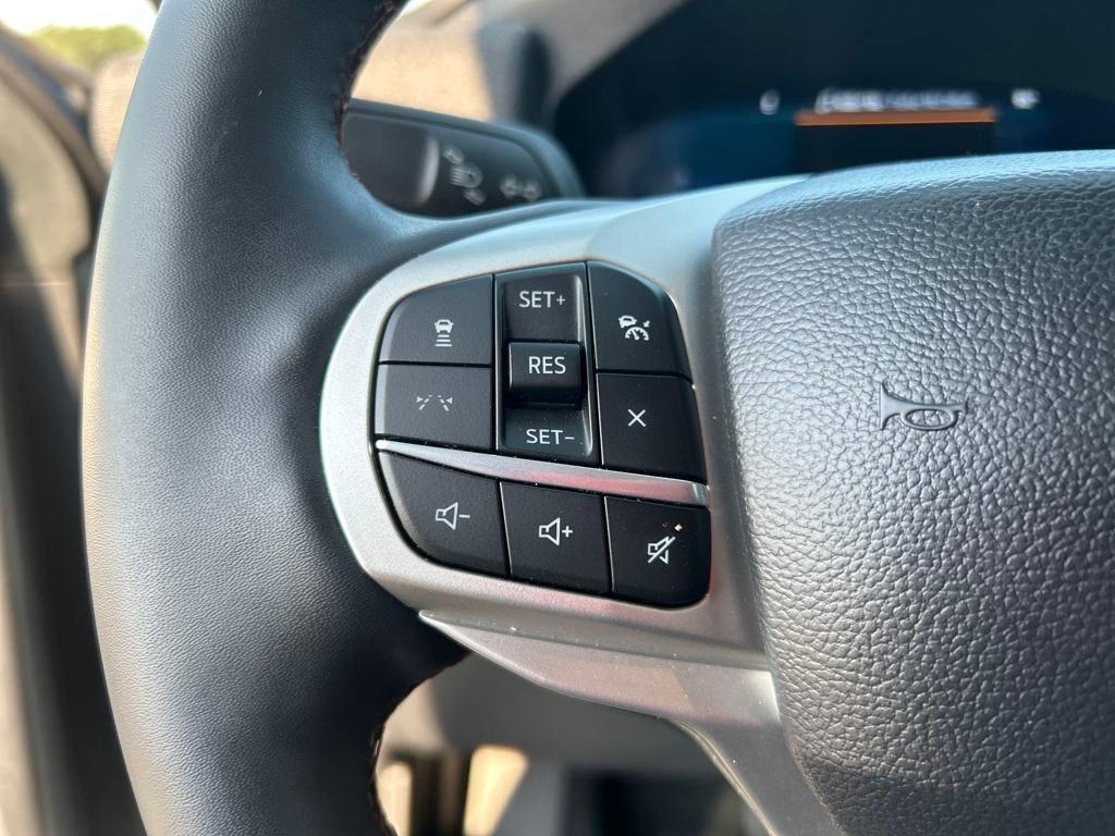 used 2025 Ford Explorer car, priced at $38,494
