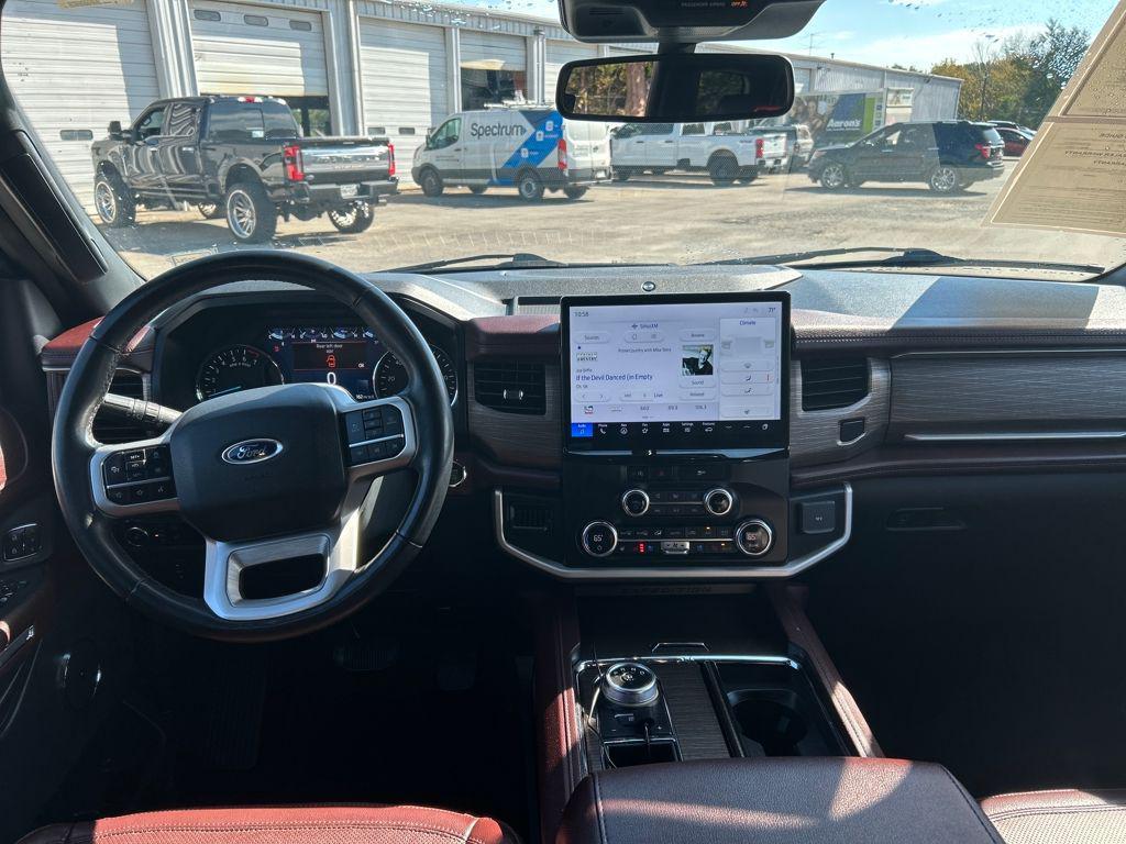 used 2023 Ford Expedition car, priced at $40,687