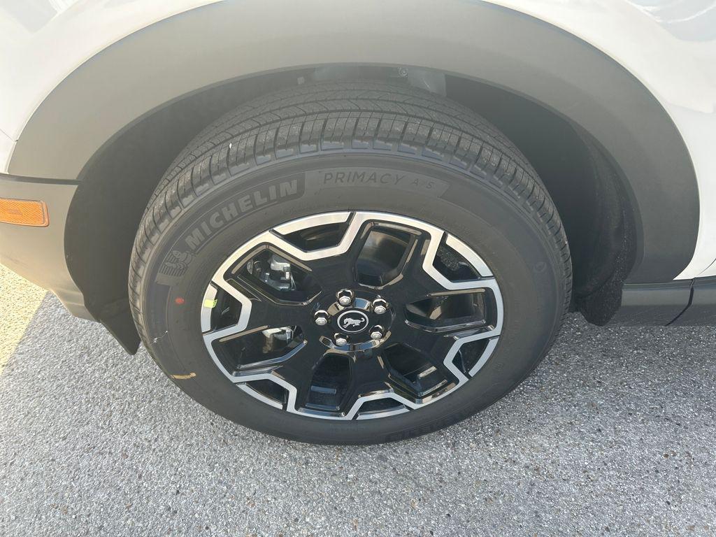 new 2025 Ford Bronco Sport car, priced at $37,655