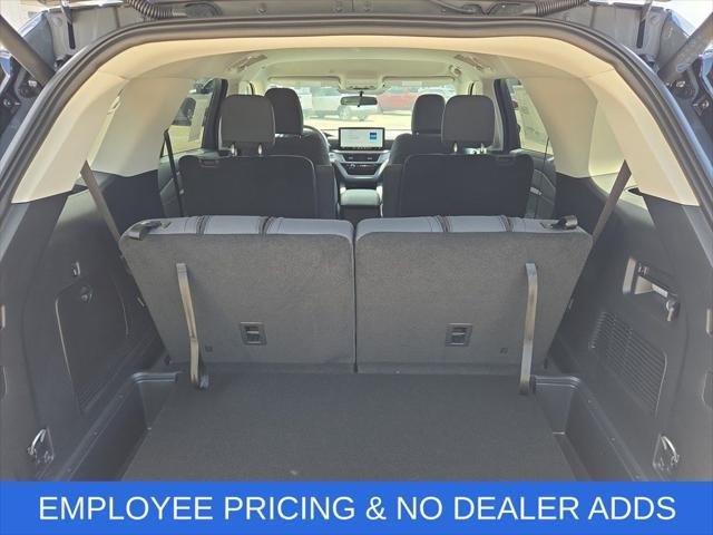 new 2025 Ford Explorer car, priced at $39,346