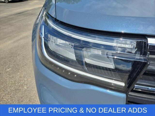 new 2025 Ford Explorer car, priced at $39,346