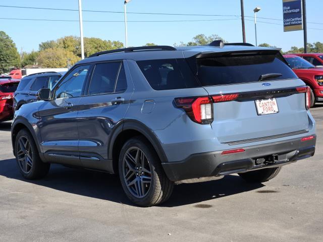 new 2025 Ford Explorer car, priced at $47,372