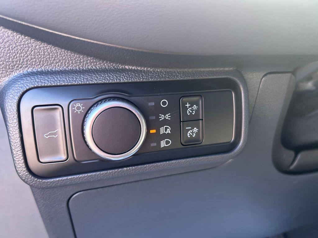 new 2025 Ford Explorer car, priced at $39,116