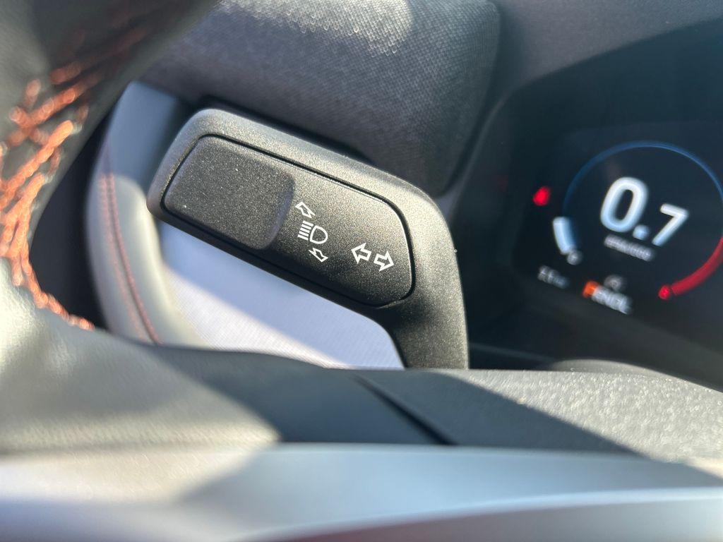 new 2025 Ford Explorer car, priced at $39,116