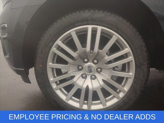new 2024 Ford Expedition car, priced at $65,257