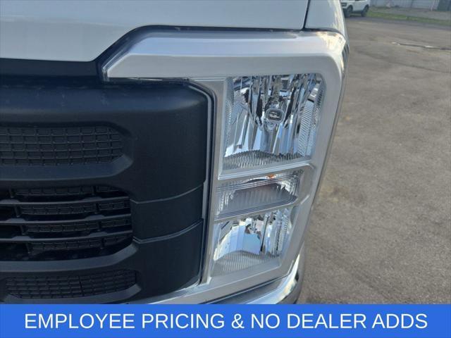 new 2025 Ford F-350 car, priced at $61,854