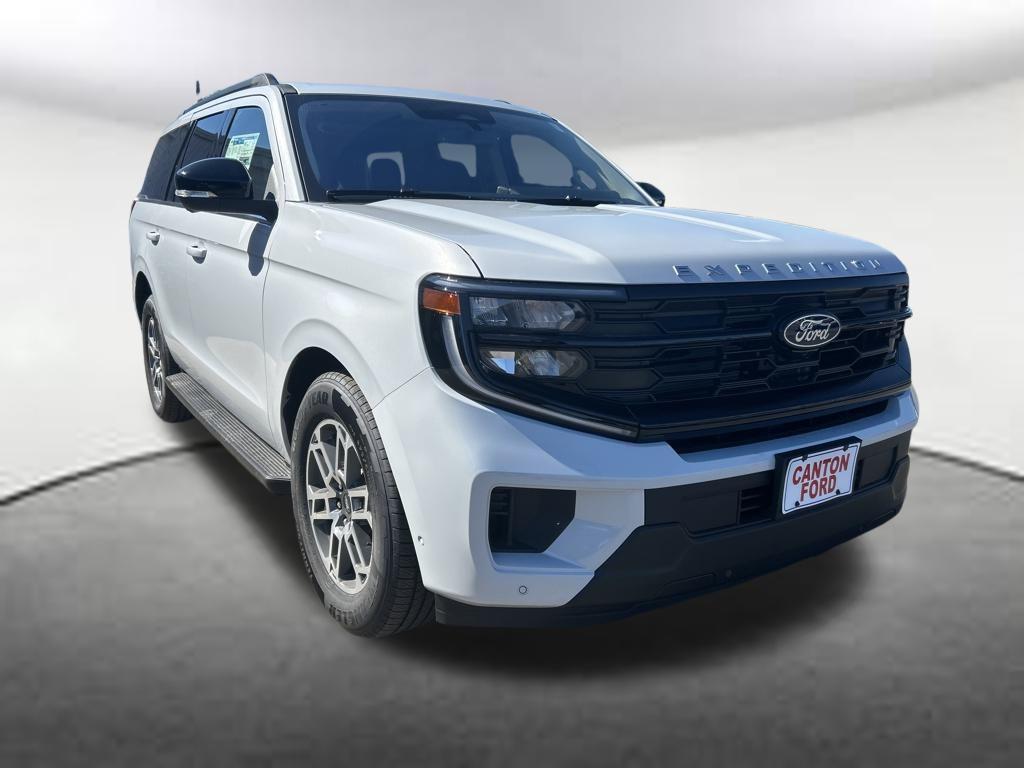 new 2025 Ford Expedition car, priced at $66,600
