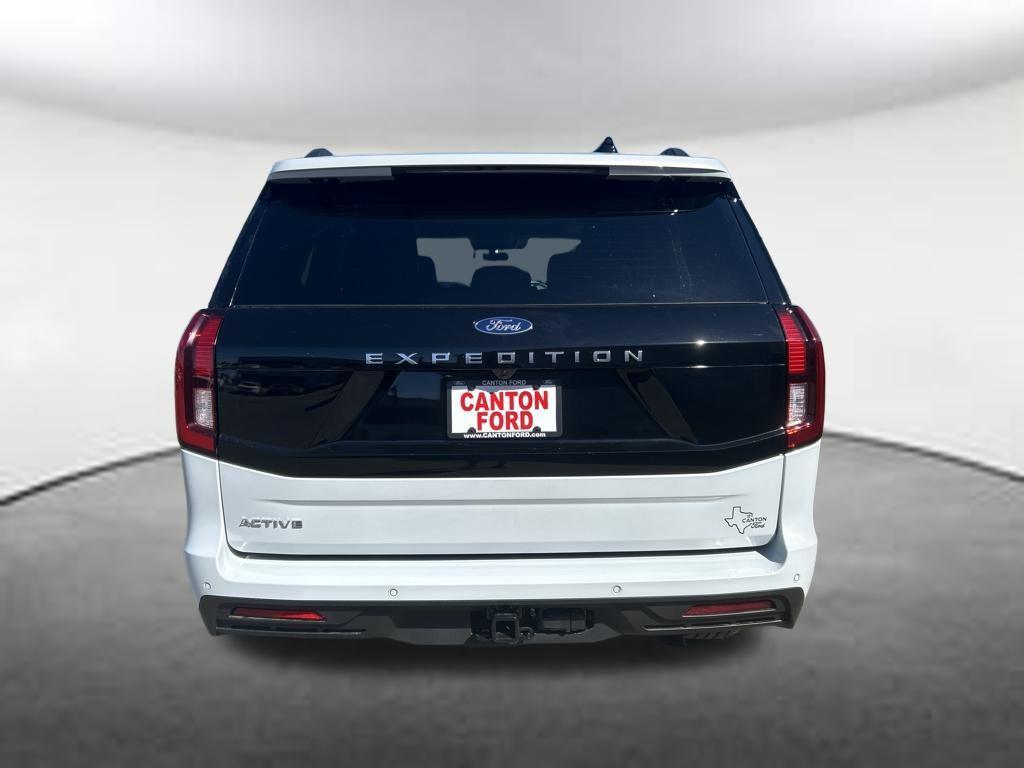 new 2025 Ford Expedition car, priced at $66,600