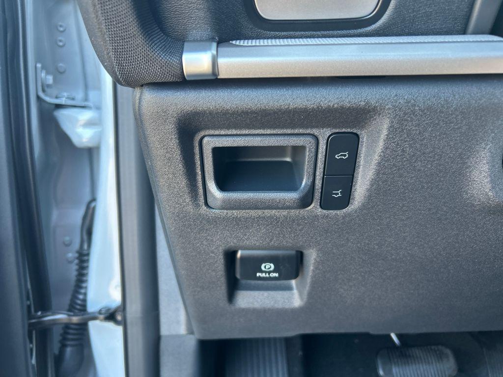 new 2025 Ford Expedition car, priced at $66,600