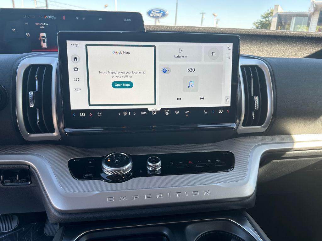 new 2025 Ford Expedition car, priced at $66,600