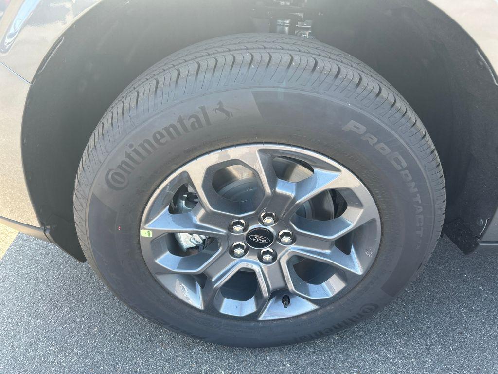 new 2025 Ford Maverick car, priced at $31,398