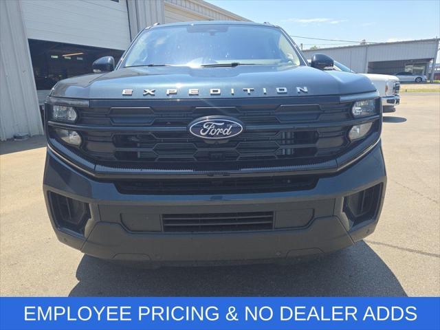 new 2025 Ford Expedition car, priced at $70,021