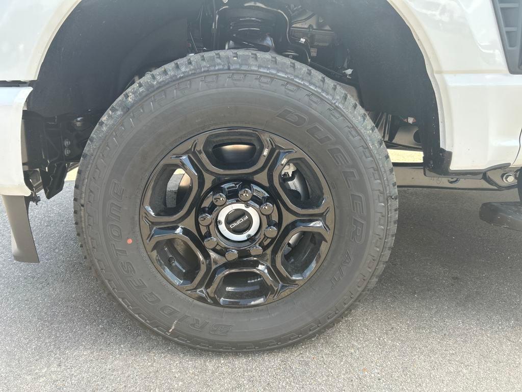 new 2025 Ford F-250 car, priced at $63,499