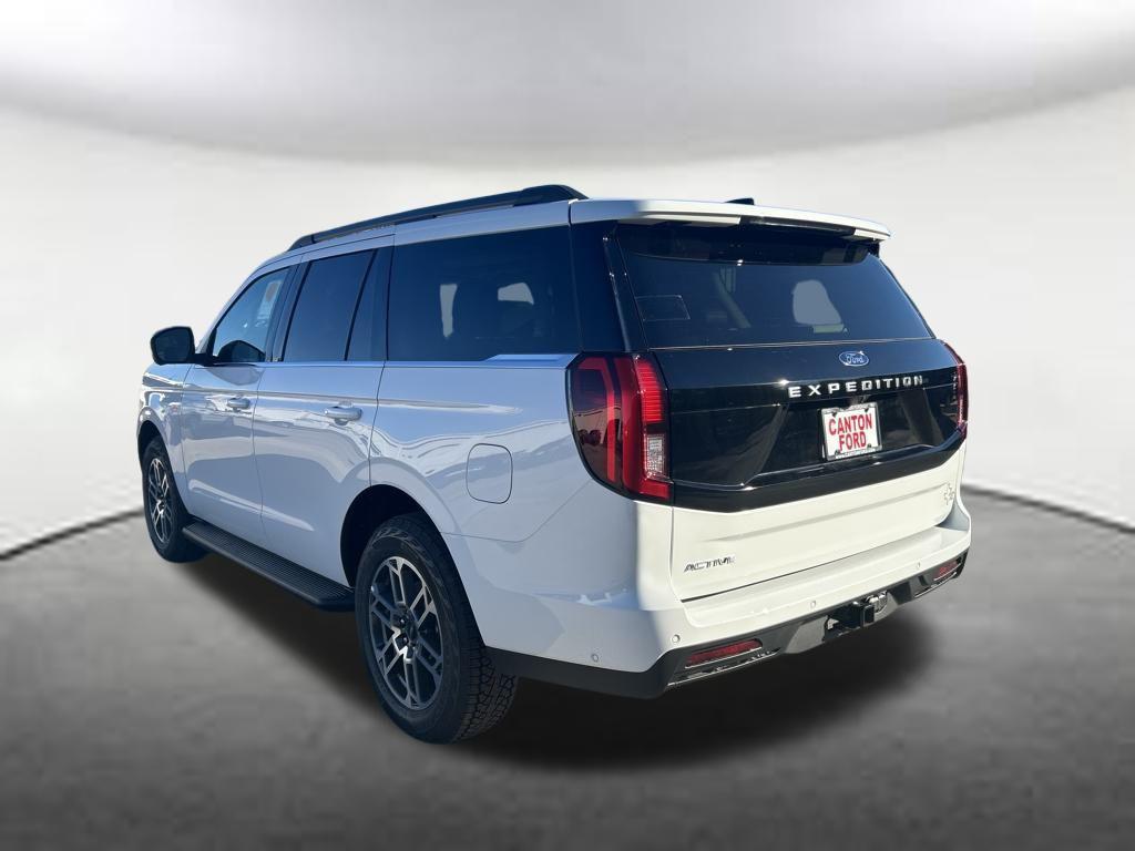 new 2025 Ford Expedition car, priced at $70,354