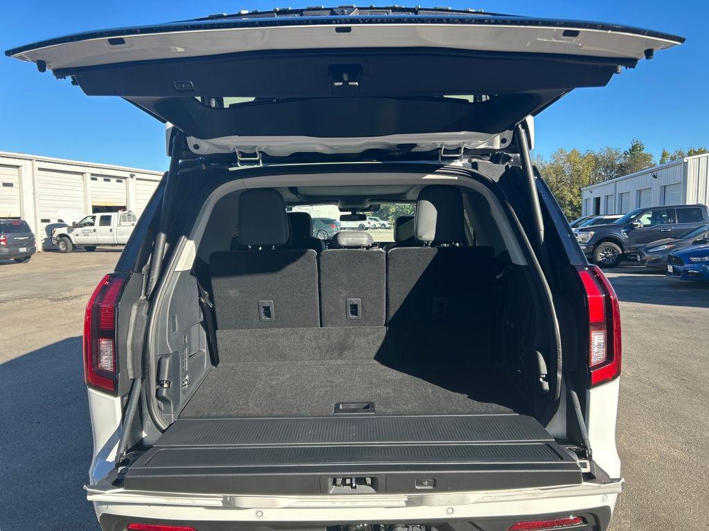 new 2025 Ford Expedition car, priced at $70,354