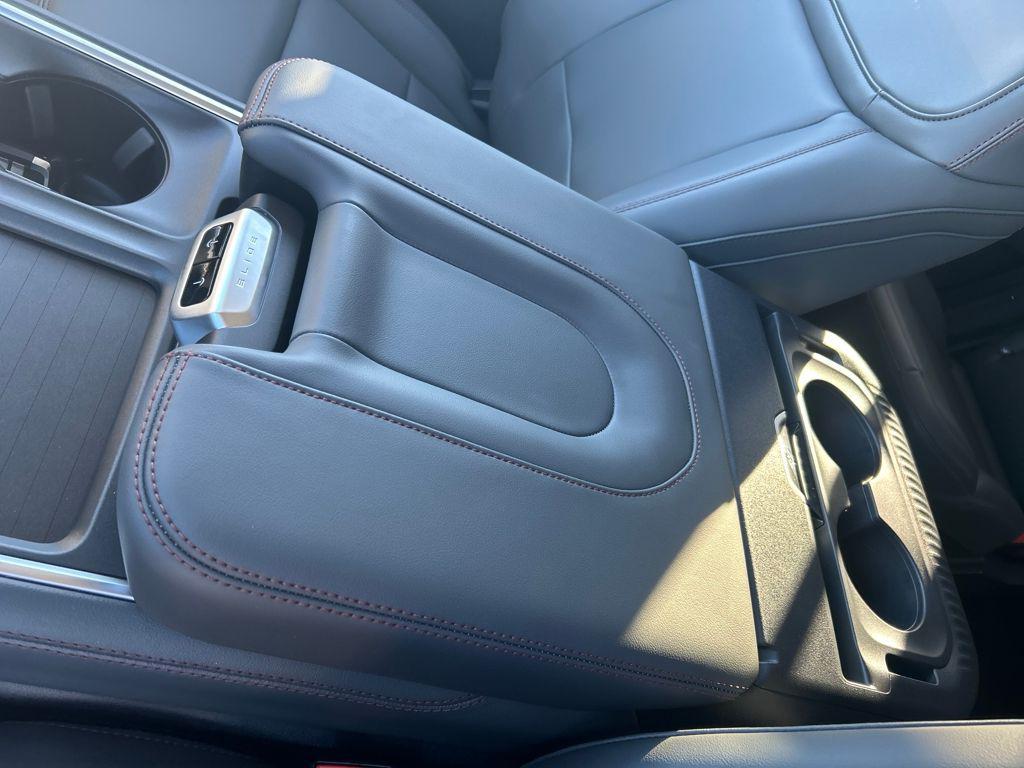 new 2025 Ford Expedition car, priced at $70,354