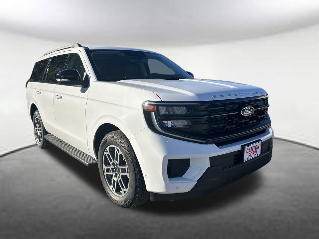 new 2025 Ford Expedition car, priced at $70,354