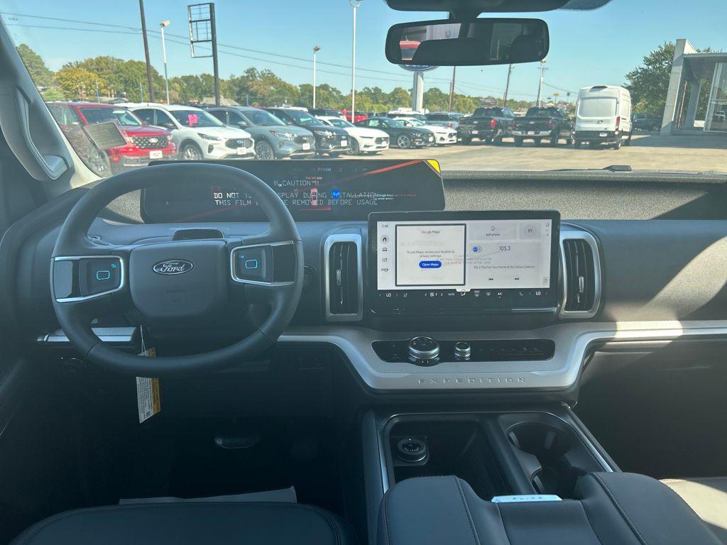 new 2025 Ford Expedition car, priced at $70,084