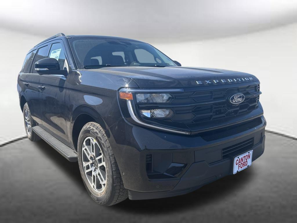 new 2025 Ford Expedition car, priced at $70,084
