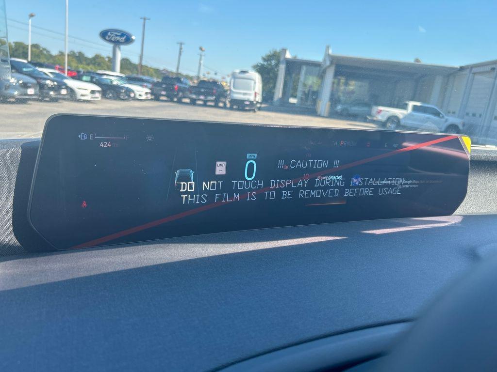 new 2025 Ford Expedition car, priced at $70,084