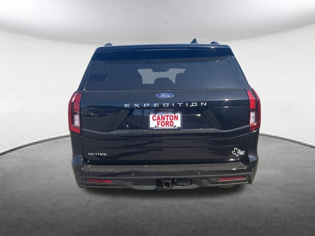 new 2025 Ford Expedition car, priced at $70,084