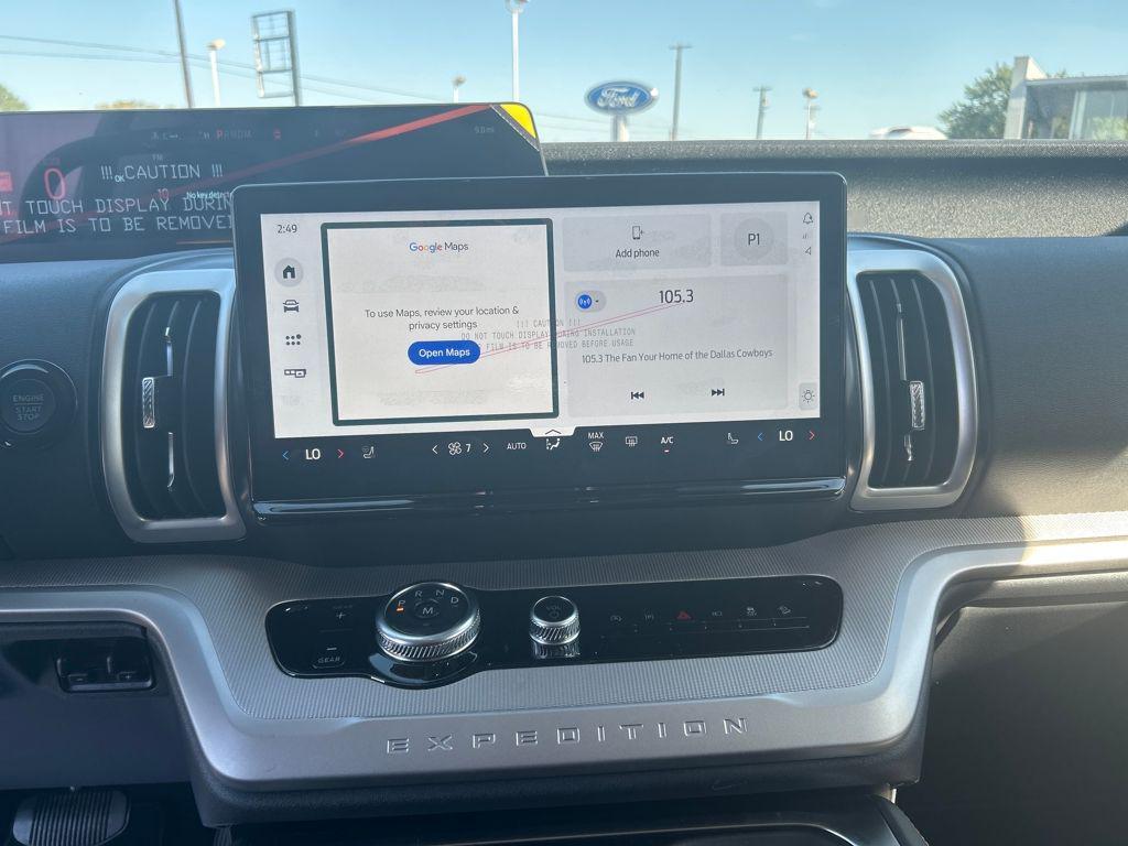 new 2025 Ford Expedition car, priced at $70,084