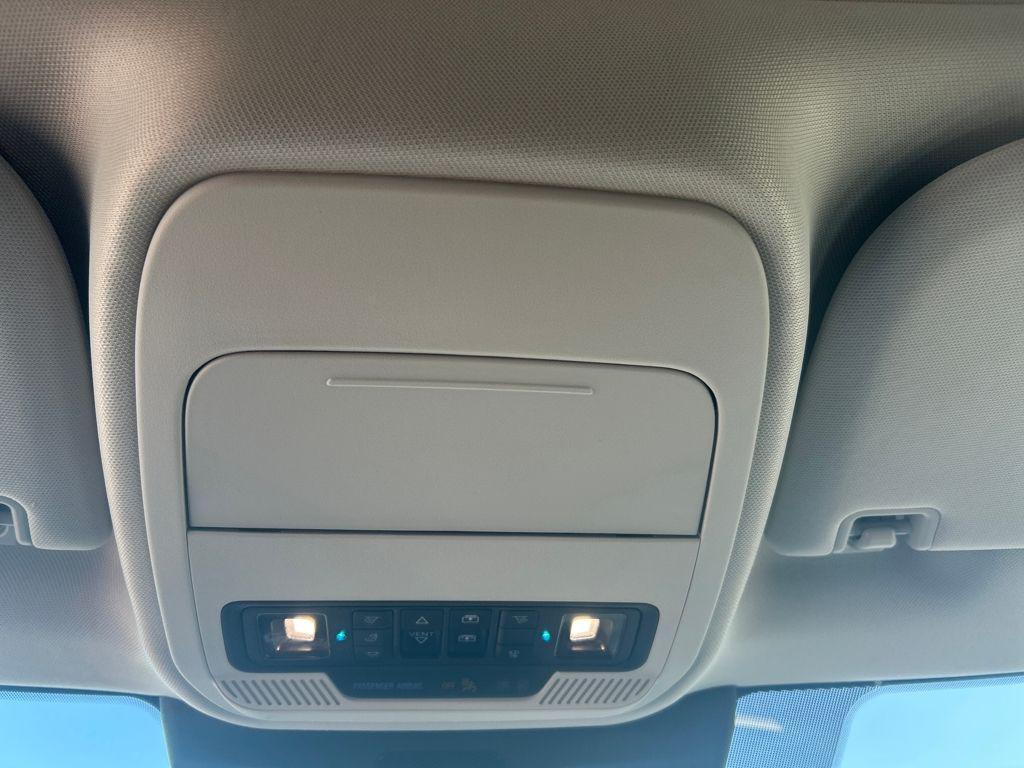 new 2025 Ford Expedition car, priced at $70,084