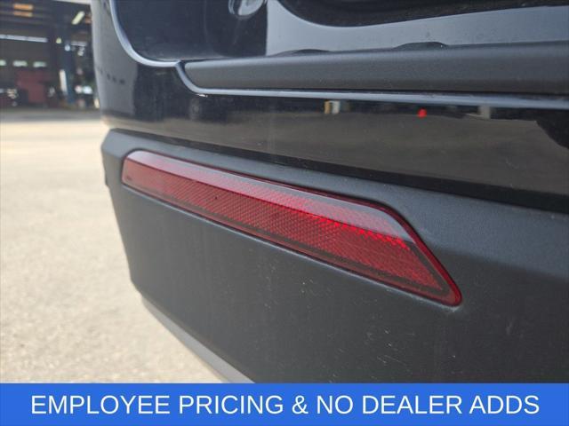 new 2025 Ford Explorer car, priced at $41,956
