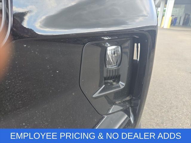 new 2025 Ford Explorer car, priced at $41,956