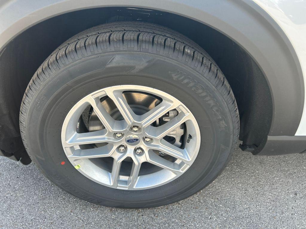 new 2025 Ford Explorer car, priced at $42,424
