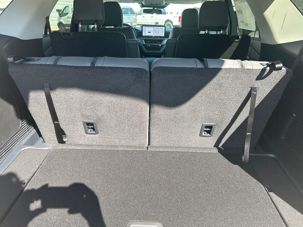 new 2025 Ford Explorer car, priced at $42,424