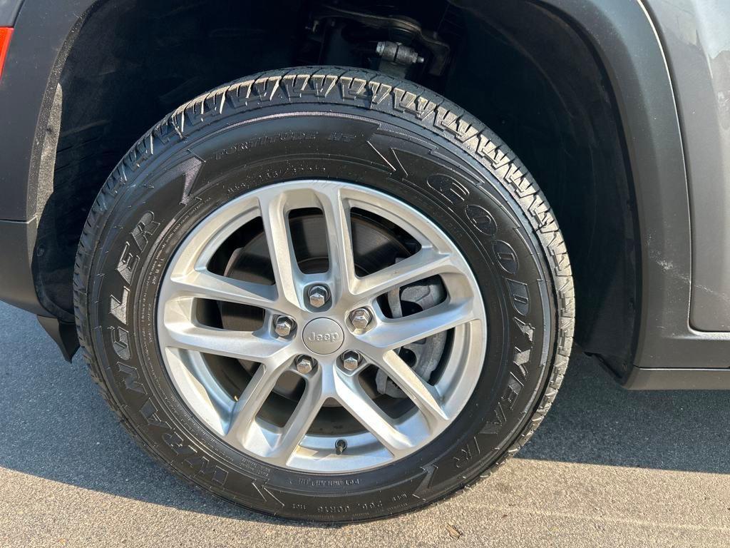 used 2022 Jeep Grand Cherokee L car, priced at $27,657