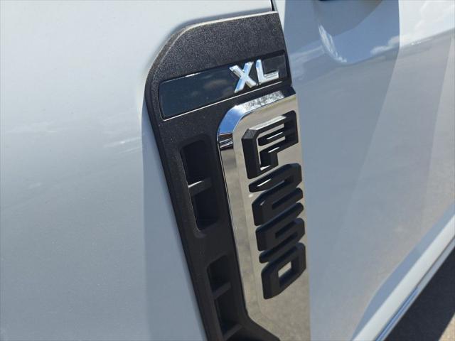 new 2025 Ford F-250 car, priced at $62,302