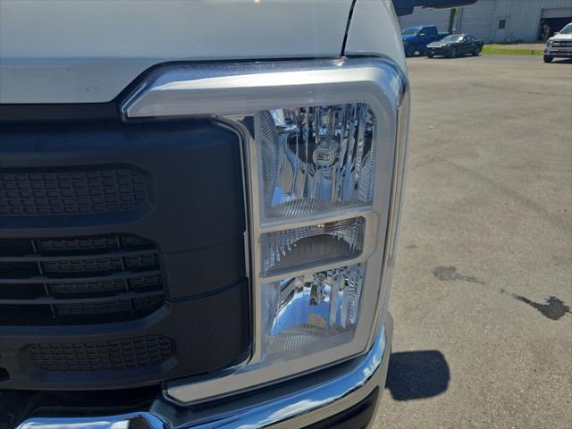 new 2025 Ford F-250 car, priced at $62,302